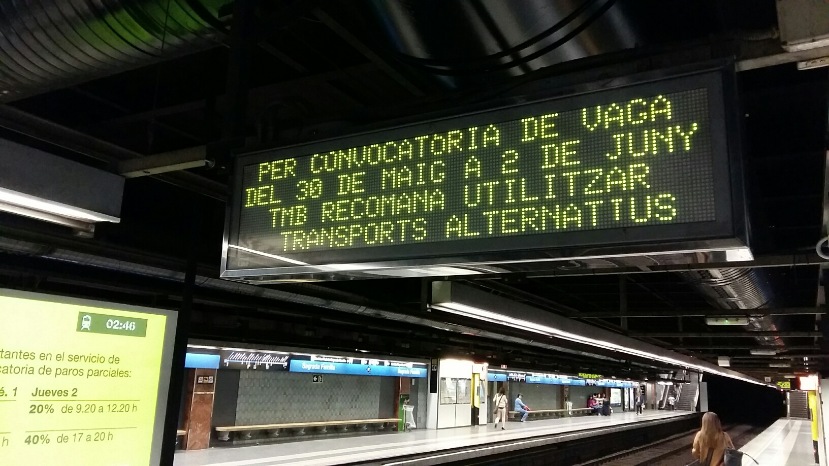 Cartell informatiu de les aturades d'aquesta setmana al metro / Foto: TMB