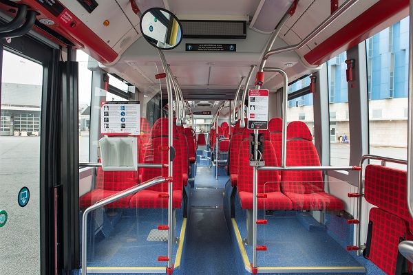 Els seients dels busos de TMB homenatgen el disseny de l'Eixample barceloní / Foto: TMB