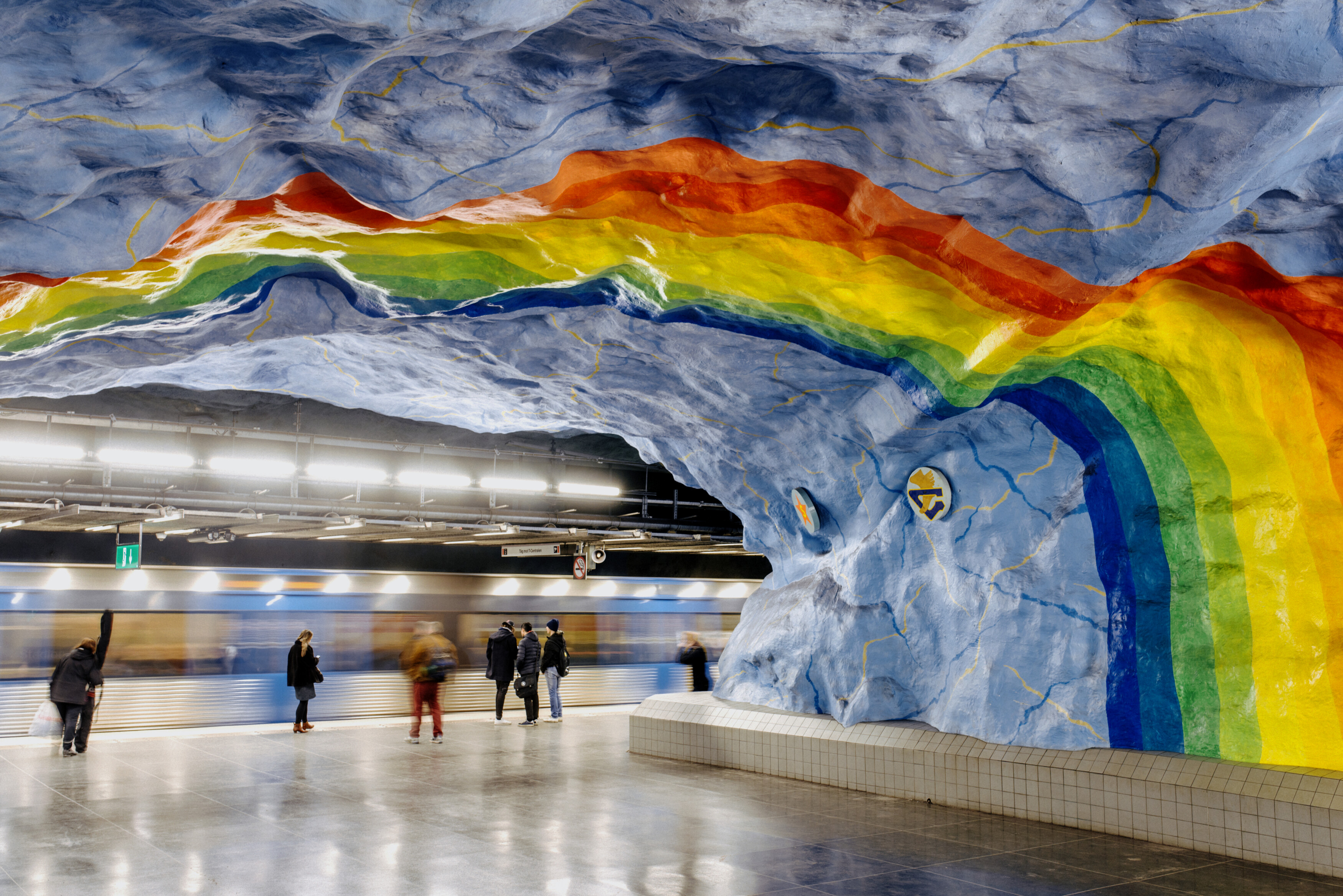 Un espectacular arc de sant Martí dona la benvinguda als passatgers de Stadion / Foto: Visit Stockholm  