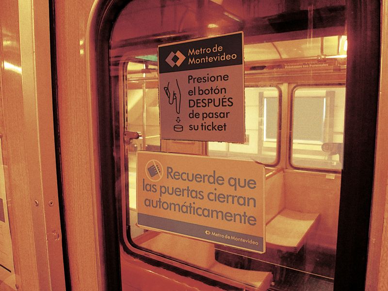 Entrada al Metro de Montevideo. /Foto: M.Caltieri