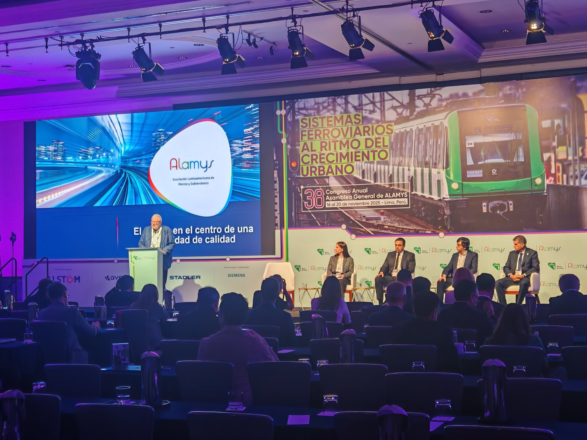 TMB present a l'assamblea general d'ALAMYS celebrada a Lima. /Foto: TMB