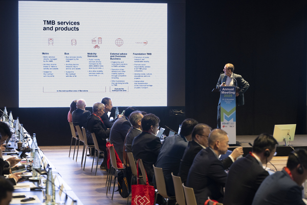 El conseller delegat de TMB, Xavier Flores, durant la seva intervenció en una de les sessions del COMET 2025 / Foto: Miguel Ángel Cuartero (TMB)