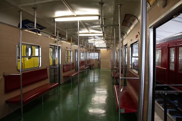 A l’exposició s’hi poden veure cotxes restaurats de les sèries 100, 300, 400, 1100 i 3000 / Font: M. A. Cuartero (TMB)