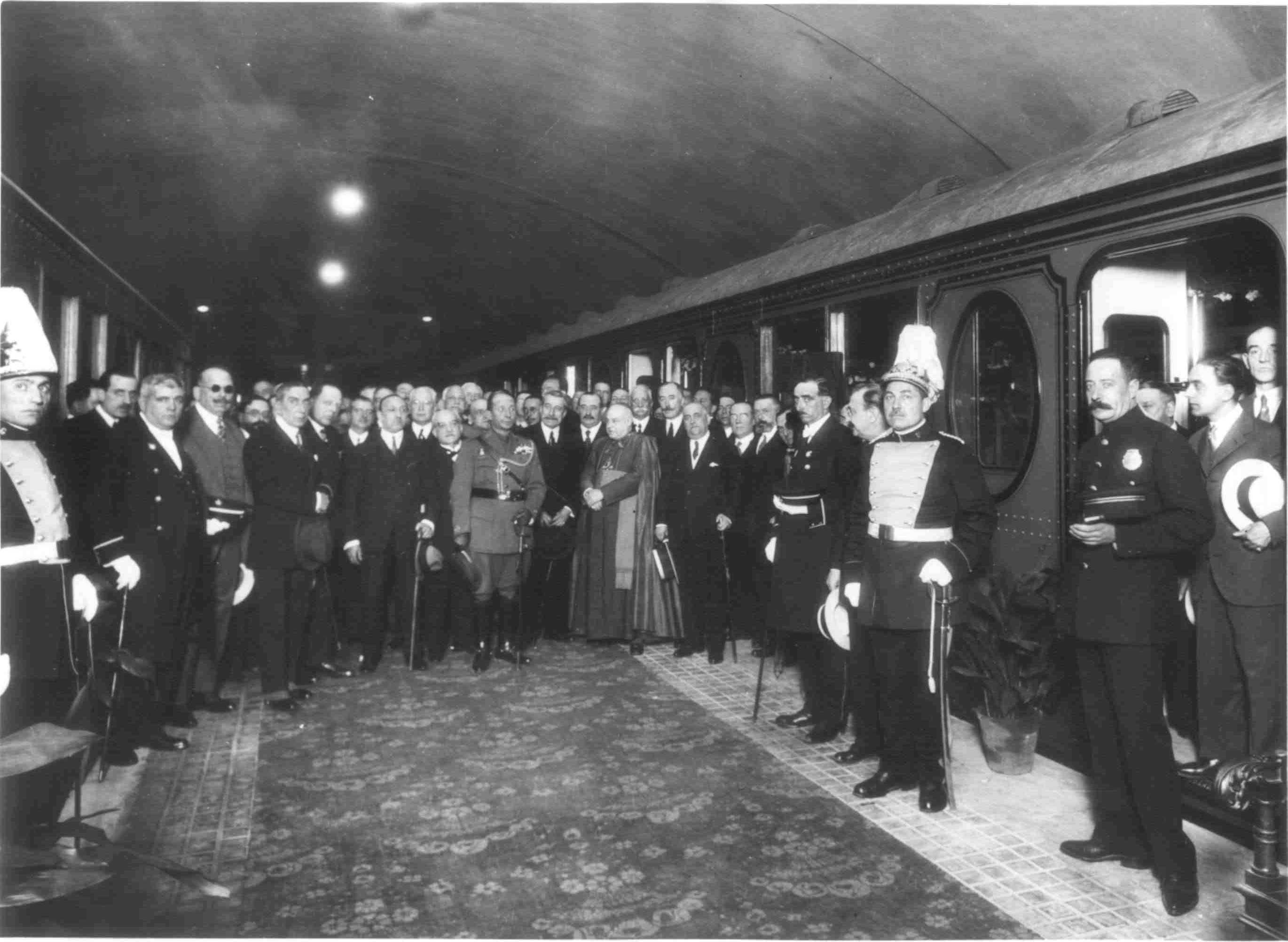 Inauguració del Ferrocarril Metropolità Transversal a l'estació de Catalunya / Foto Arxiu TMB
