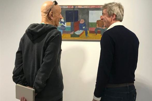 Alex Katz, a l'esquerra, punt de complir 90 anys, a la seva exhibició a Nova York