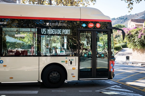 Autobús de la nova línia V5 / Foto: Pep Herrero (TMB)