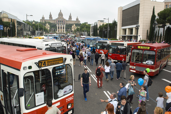 Un aspecte de l'exposició d'autobusos clàssics del 2016 / Foto: Miguel Ángel Cuartero (TMB)