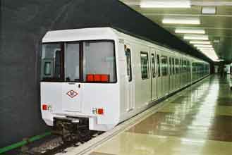 El tren de la sèrie 2000 quan es va presentar a l'agost de 1992 / Foto Arxiu TMB