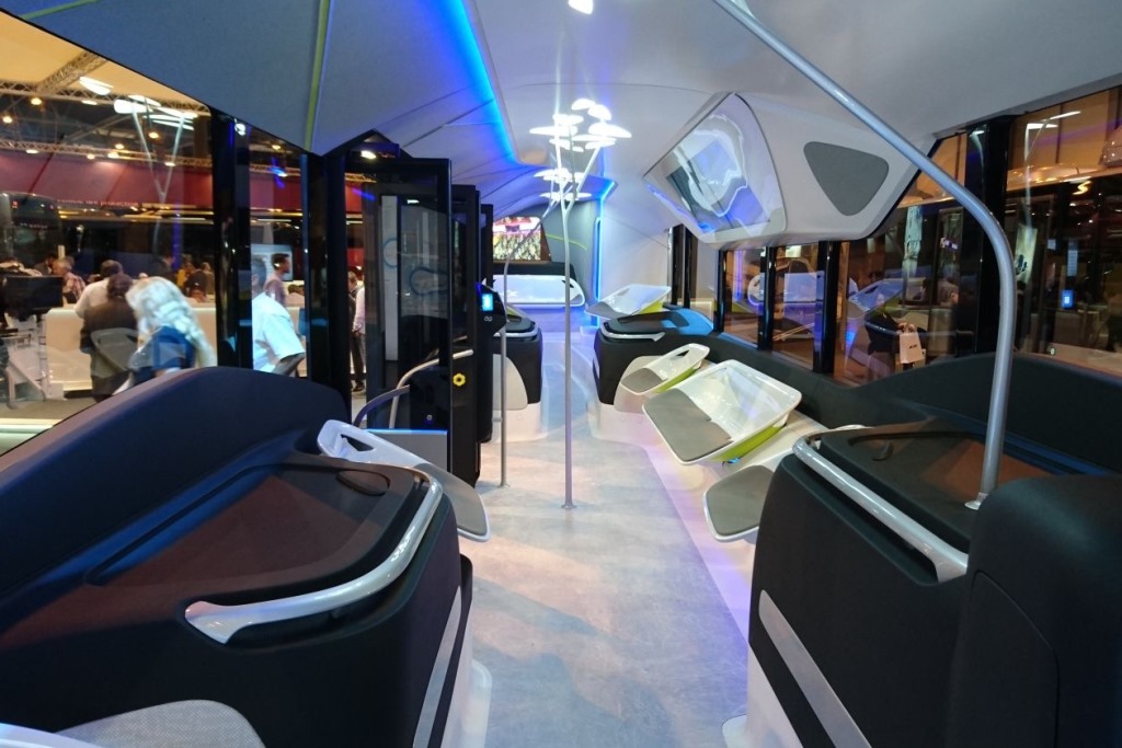 Interior del Future Bus semiautomàtic de Mercedes-Benz / Foto: Enrique Cepeda