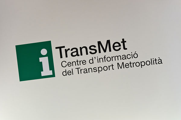 Logotip del TransMet a l'espai del gabinet de premsa de TMB / Foto: Arxiu TMB