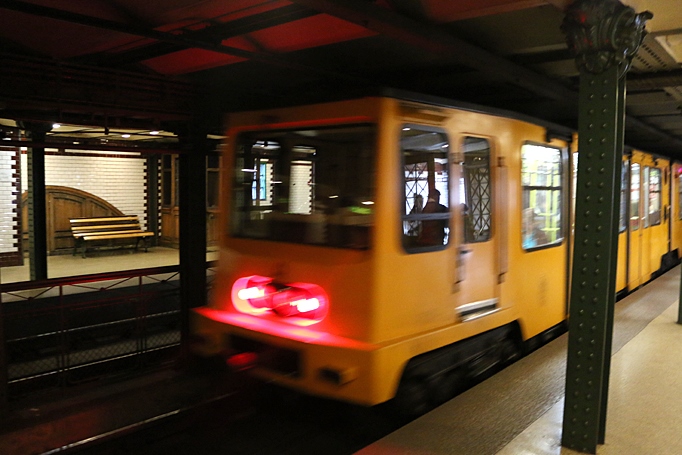 La línia 1 del metro de Budapest / Foto: Brian Cohen