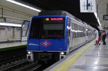 Metro madrileny circulant per l'esquerra / Foto: web el viajero fisgon