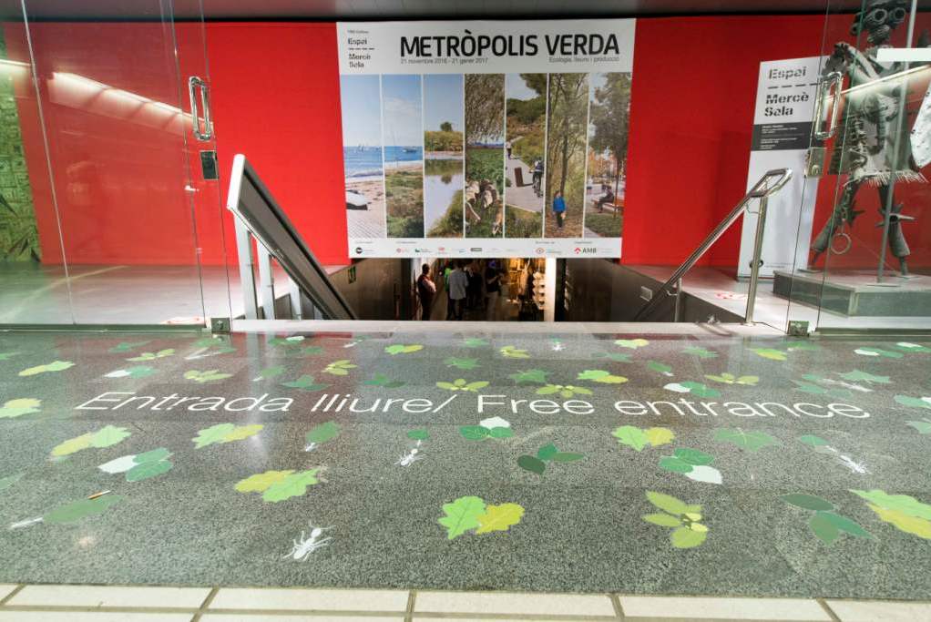 Entrada de l'exposició 'Metròpolis verda' / Foto: Miguel Ángel Cuartero (TMB)