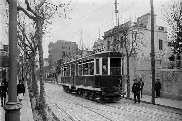 El tramvia circulant per Barcelona / Foto: Institut d'Estudis Fotogràfics de Catalunya
