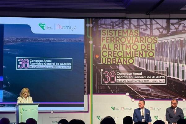 TMB present a l'assamblea general d'ALAMYS celebrada a Lima. /Foto: TMB