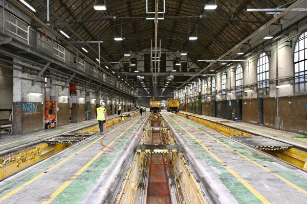 Renovació de les vies de fosat, catenària i infraestructura del taller centenari de Santa Eulàlia/ Autor: P.H.