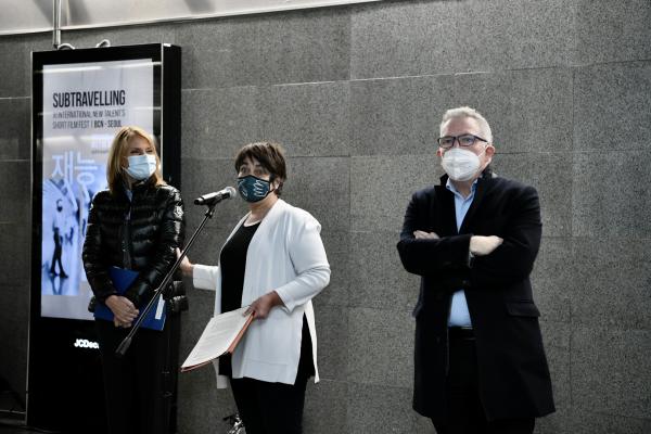 Rosa Alarcón presenta el pla contra l'assetjament de TMB en un acte a Diagonal, acompanyada per Lluïsa Moret, presidenta de l’àrea de Cohesió Social, Ciutadania i Benestar de la Diputació de Barcelona / Foto: Miguel Ángel Cuartero (TMB