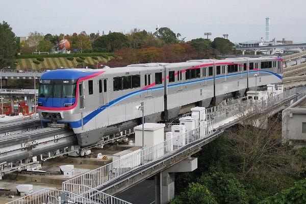 Monorail d'Osaka de la sèrie 3000 / Foto: Usuari もんじゃ a Wikimedia Commons