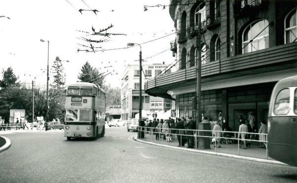 Un troleibús circulant per Bournemouth l'any 1969 / Foto: Alan Thorpe, publicades al Bournemouth Daily Echo