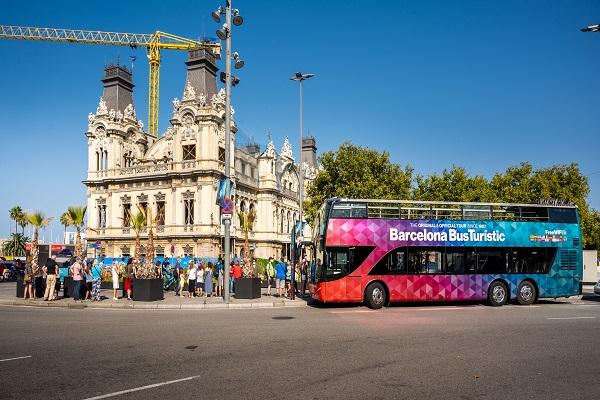 Un Barcelona Bus Turístic circulant per la ciutat / Foto: TMB