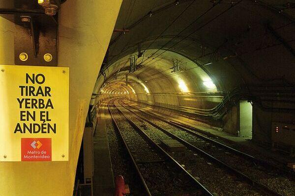 Túnel del ficcionat metro de Montevideo. /FOTO: M. CALTIERI