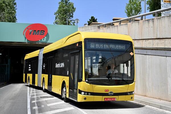 Nou bus articulat elèctric en proves. /Foto: M.A. CUARTERO (TMB)