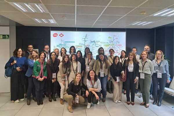 Visita de la comissió al Centre de Control. /Foto: TMB