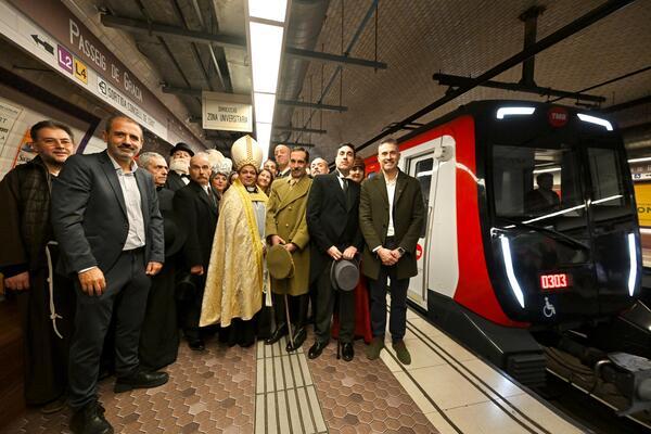 Recreació realitzada avui a l'acte de celebració del centenari de la fotografia inaugural del Gran Metropolità fa 100 anys / Foto: Pep Herrero (TMB)