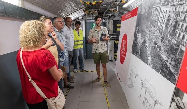 Visita a l'escala de cargol d'Urquinaona. /Foto: M.A. Cuartero (TMB)