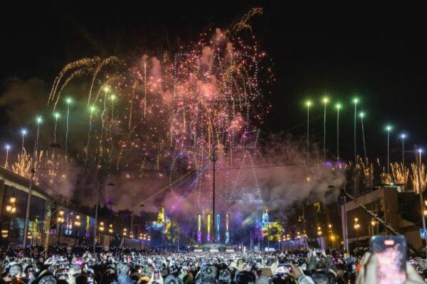 Panoràmica d'una edició anterior de l'espectacle de Cap d'Any / Foto: Ajuntament de Barcelona