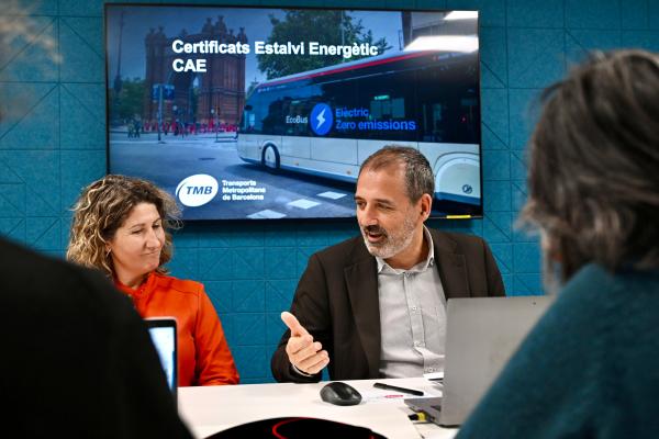 Taula de treball sobre els CAE / FOTO:  Pep Herrero (TMB)