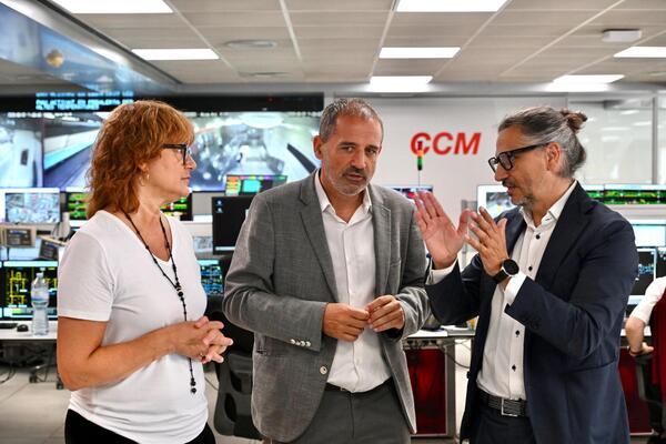 Un moment de la visita al Centre de Control de Metro / Font: Pep Herrero (TMB)