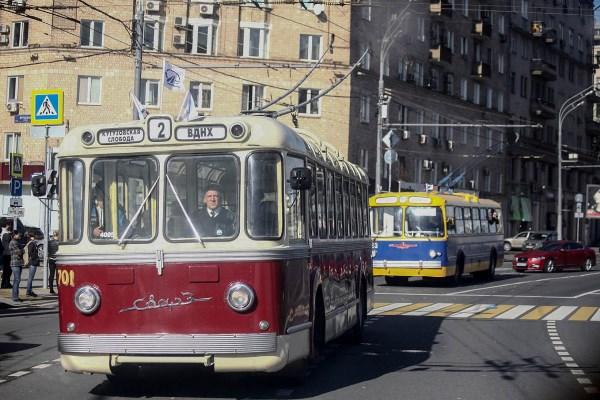 Un dels troleibusos moscovites circulant per la capital / Foto: Sergei Vedyashkin, agència de notícies Moskva (publicada a The Moscow Times)