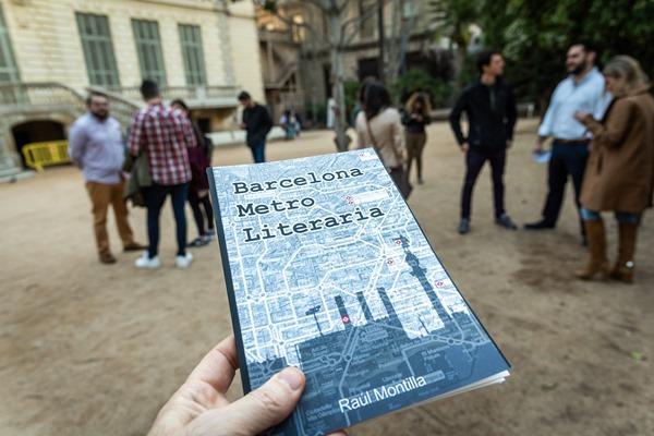 "Barcelona Metro Literaria", el llibre de la Línia K / Foto: Pep Herrero (TMB)