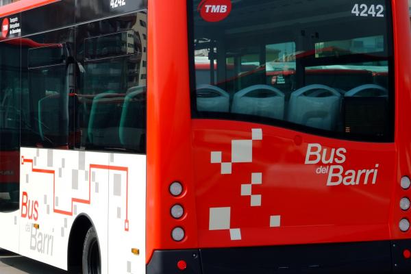 Minibús assignat al servei de Bus del Barri / Foto: Arxiu TMB
