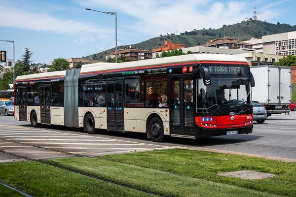 Autobús de la línia H6, la que transporta més passatgers / Foto: Pep Herrero (TMB)