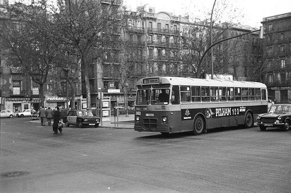 L'autobús de circumval·lació 29 el 1976 en una foto de Miquel Llevat