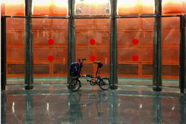 Bicicleta al metro / Foto: Toni Ferrando