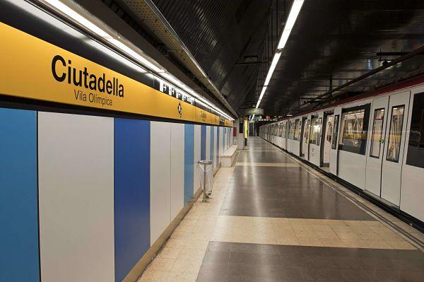 Andana de l'estació Ciutadella / Vila Olímpica de la línia 4 de metro / Foto: Miguel Ángel Cuartero (TMB)