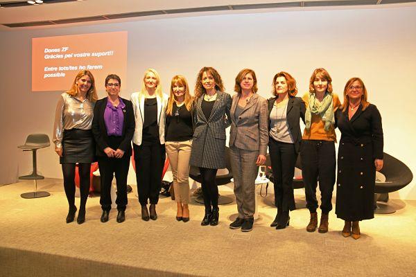 El grup impulsor del Consell de Dones de la Zona Franca / Foto: CZFB