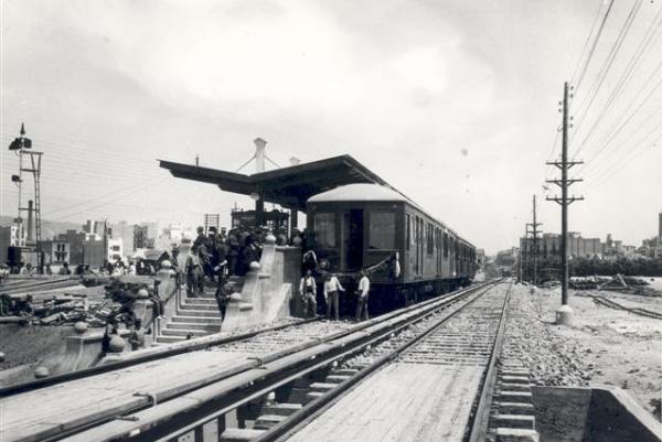 La desapareguda estació de la Bordeta el dia que es va inaugurar el Transversal l'any 1926 / Foto: TMB