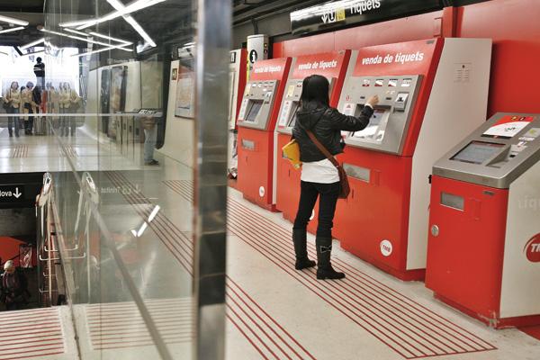 L'ATM ha aprovat les noves tarifes per viatjar en transport públic el 2018 / Foto: Arxiu TMB