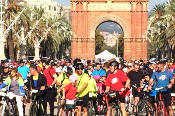 Participants en la bicicletada popular / Foto: Ajuntament de Barcelona 