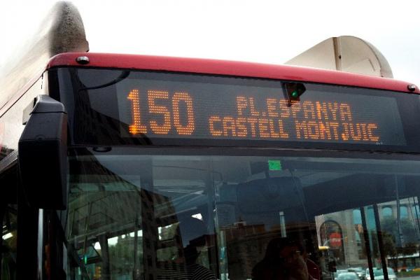 Frontal de la línia 150 de bus de TMB que enllaça la plaça d'Espanya i el Castell de Montjuïc / Foto: TMB