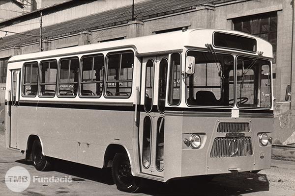 Microbús Sava número 4010 / Foto: Arxiu TMB
