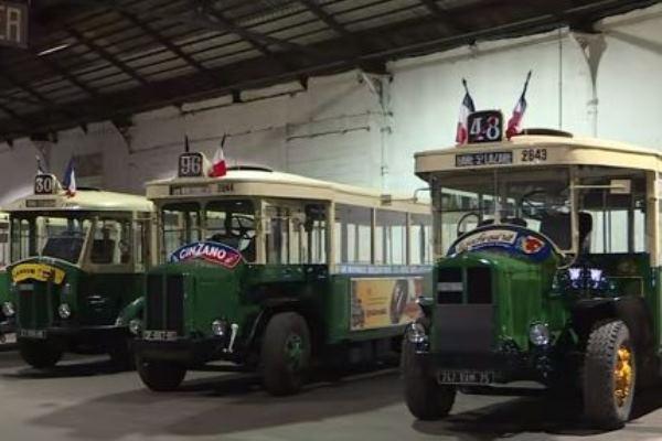 Fotograma del clip amb els autobusos de la sèrie TN dels anys 30 / Imatge: youtube 'Voyage au coeur du patrimoine 'caché' de la RATP'