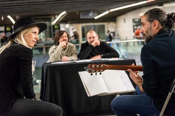 Un duet aspirant a les proves d'aptitud a ser músic del metro, la passada edició / Foto: Pep Herrero (TMB)