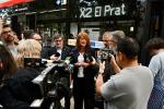 Presentació de la línia X2 a la plaça Pau Casals del Prat de Llobregat. /Foto: Pep Herrero (TMB)