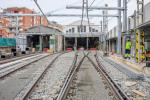 Al fons, el taller centenari de Santa Eulàlia, on també s'han realitzat actuacions de modernització i renovació / Pep Herrero (TMB)
