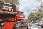 Imatge de l'exposició de busos clàssics a Passeig de Gràcia / Foto: TMB